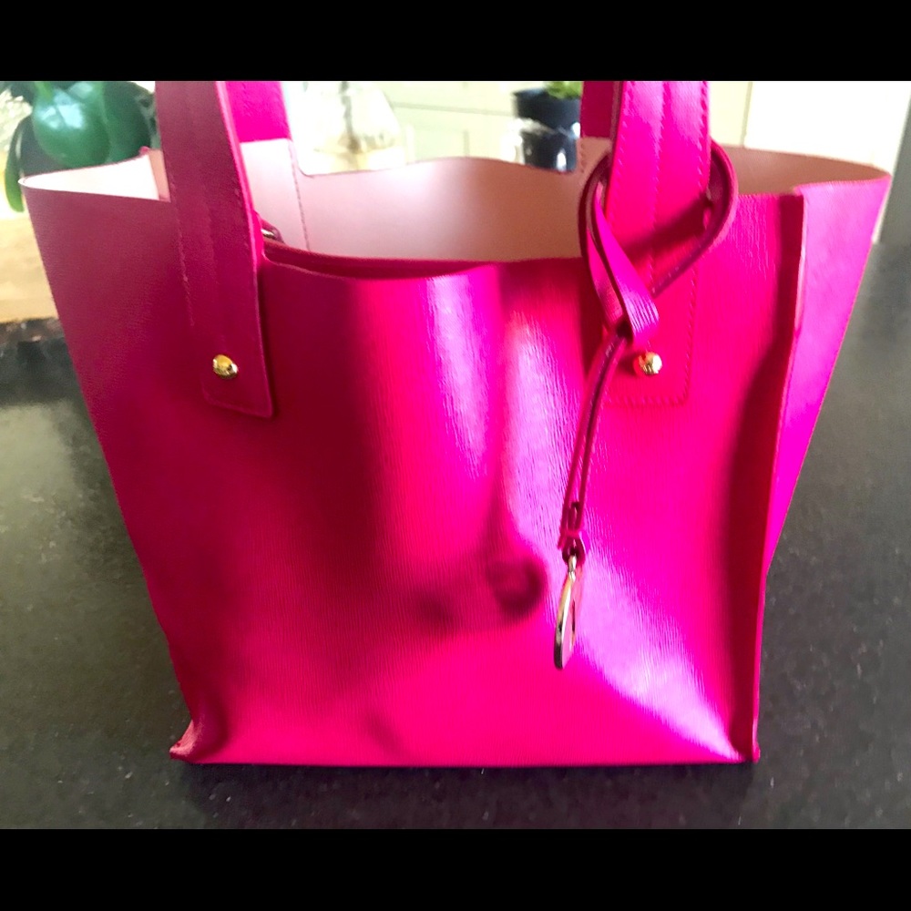 🔥🔥🔥 HOST PIC 🔥🔥🔥 Authentic Furla Muse Saffiano leather pink purse